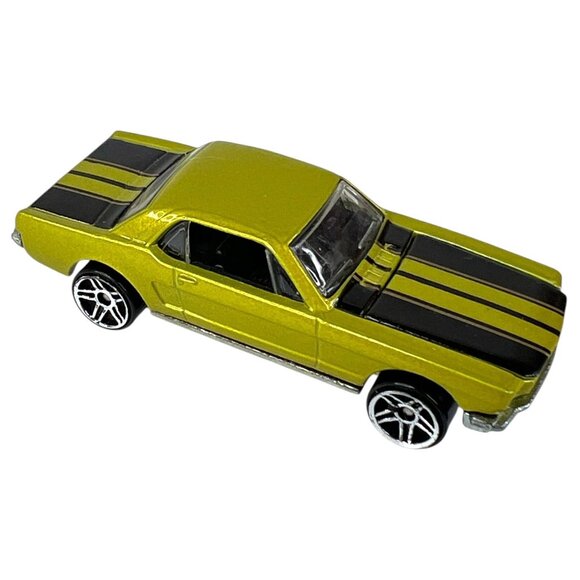 Vintage 1983 Hot Wheels 1965 Ford Mustang 1:64 Die Cast Green Black Stripe Car - Picture 2 of 9